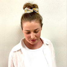 Load image into Gallery viewer, Wire Bun Wrap