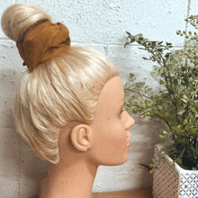 Load image into Gallery viewer, Wire Bun Wrap
