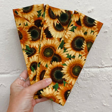 Load image into Gallery viewer, Floral Print Wire Headwraps